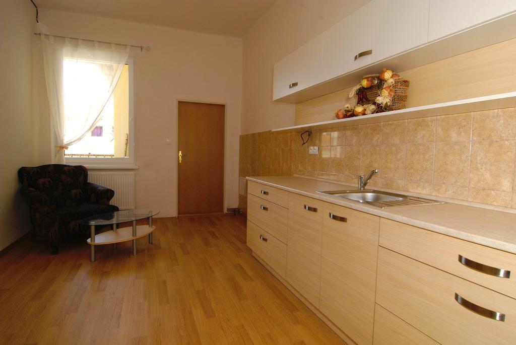 Fontana Pizzeria - Pension Ceske Budejovice Kamer foto