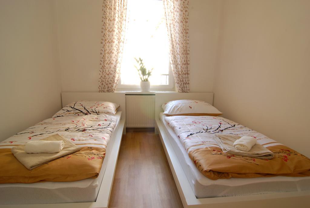 Fontana Pizzeria - Pension Ceske Budejovice Kamer foto
