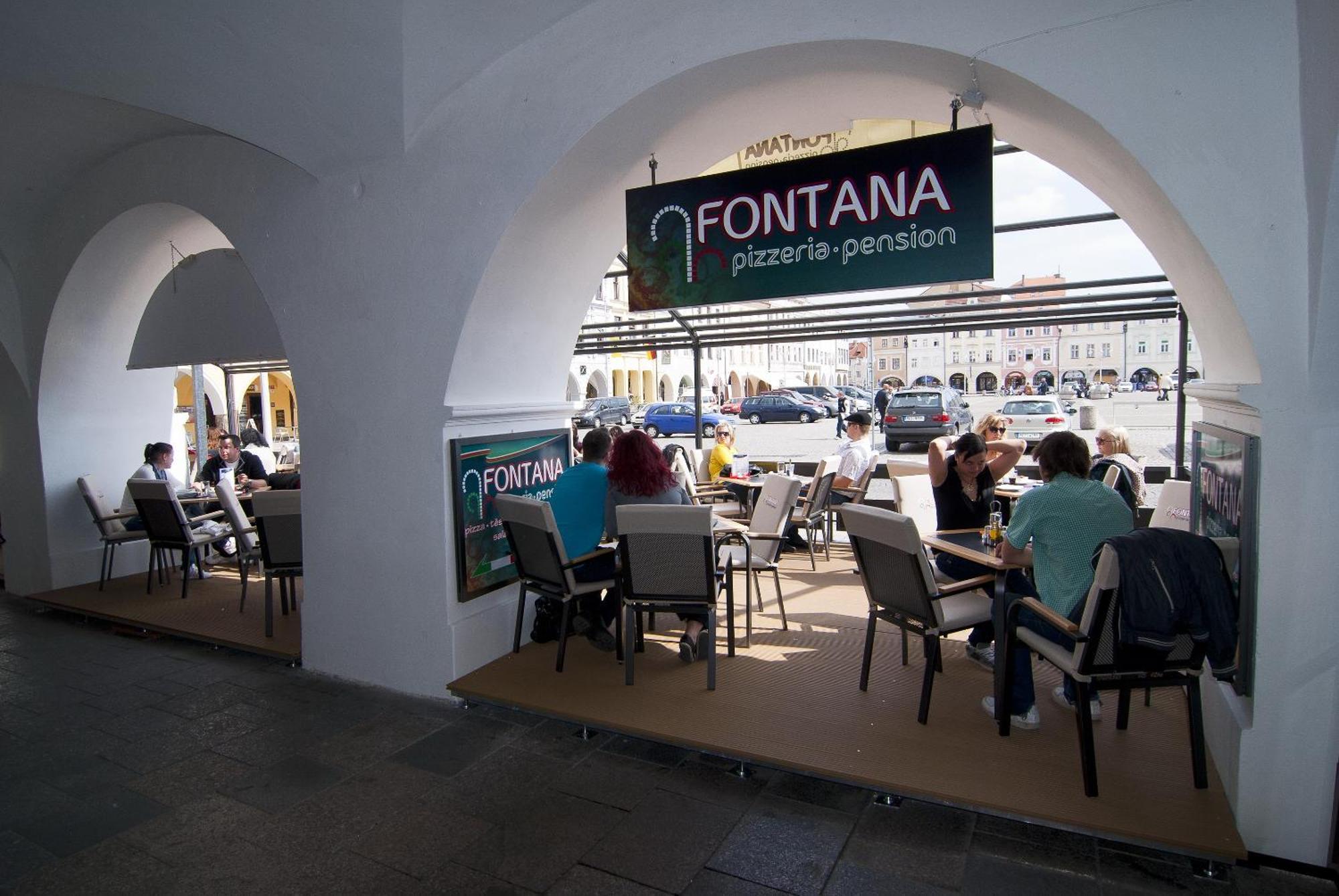 Fontana Pizzeria - Pension Ceske Budejovice Buitenkant foto