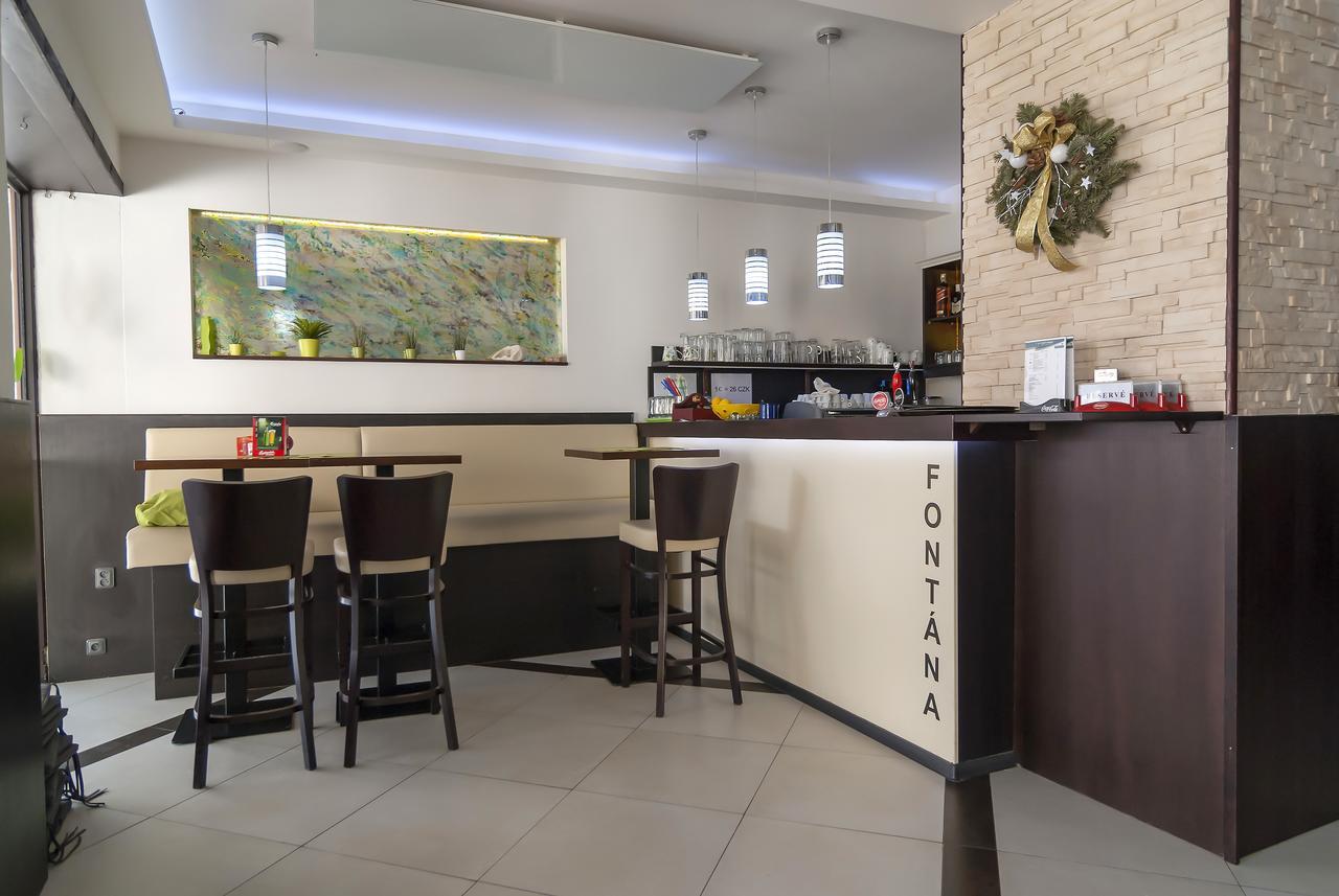 Fontana Pizzeria - Pension Ceske Budejovice Buitenkant foto